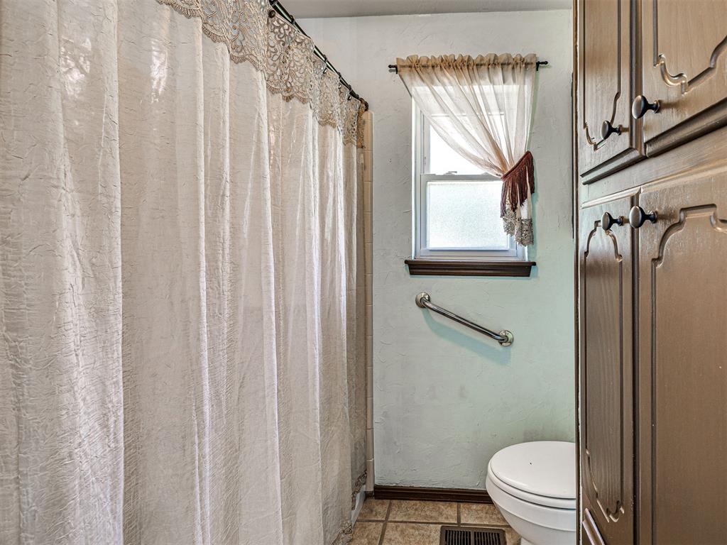 8704 Blackberry Ridge Property Photo 34