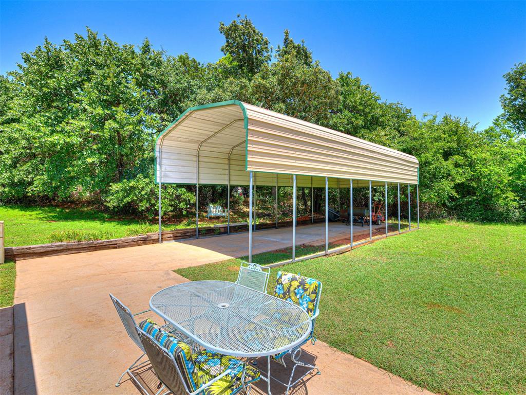 8704 Blackberry Ridge Property Photo 45