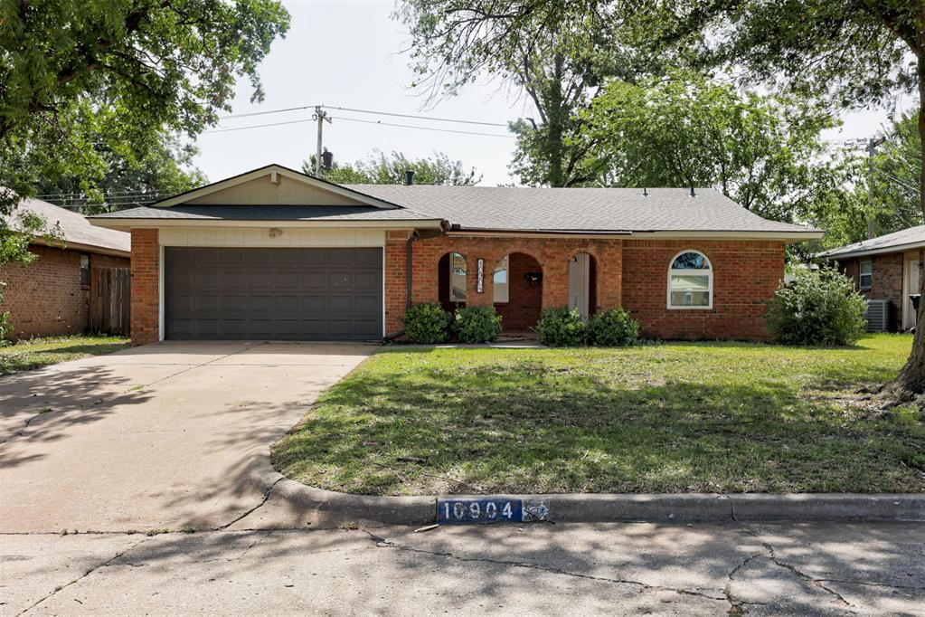 10904 N Blackwelder Avenue Property Photo 1