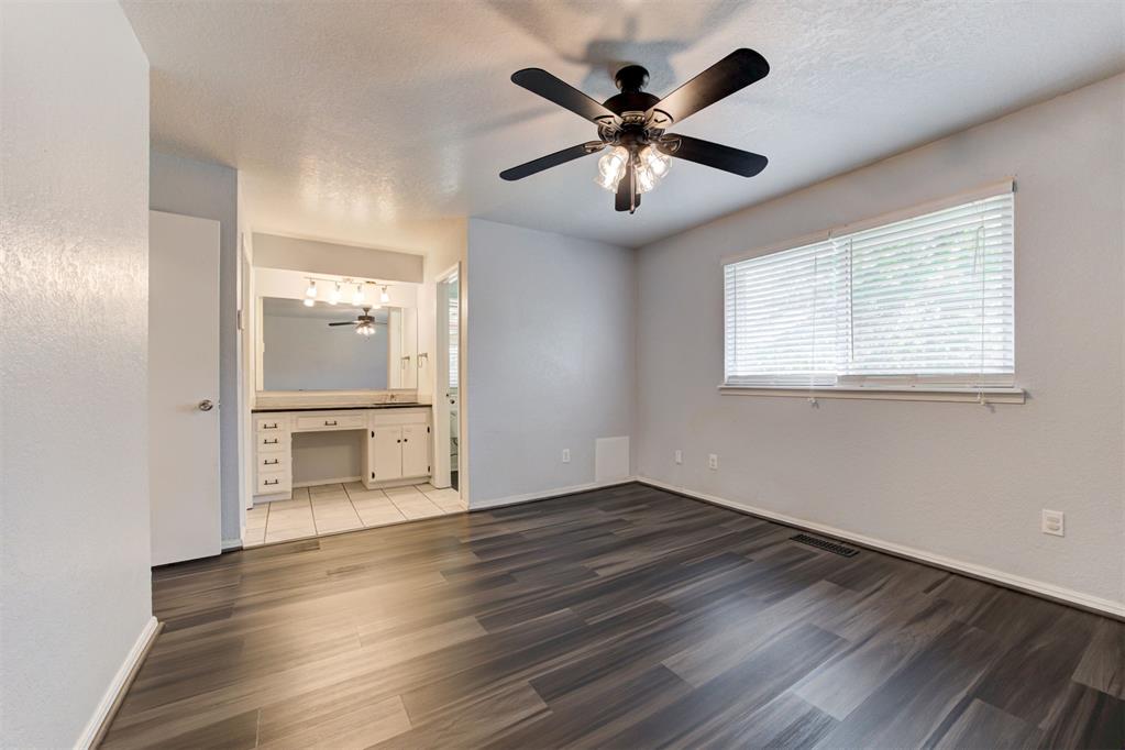 10904 N Blackwelder Avenue Property Photo 12