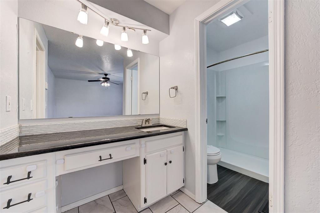 10904 N Blackwelder Avenue Property Photo 14