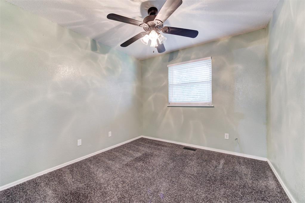10904 N Blackwelder Avenue Property Photo 18