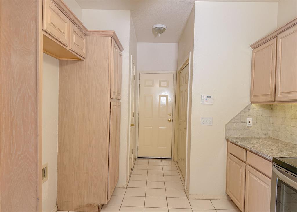 1928 Nw 157th Street Property Photo 9