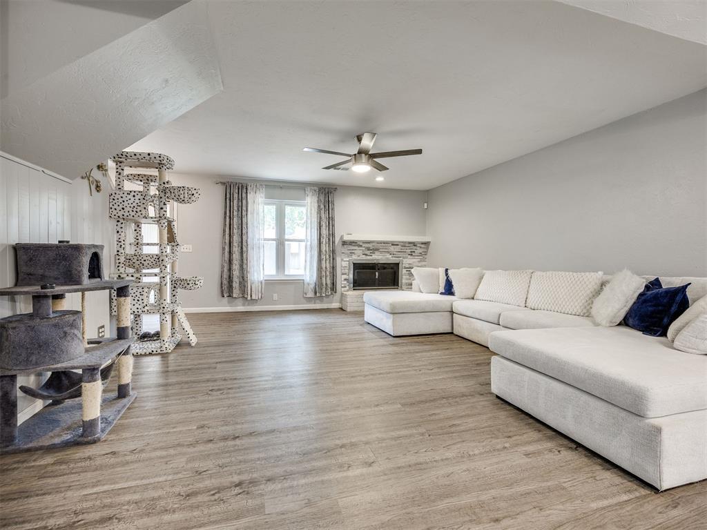 9636 N Hefner Village Boulevard Property Photo 1