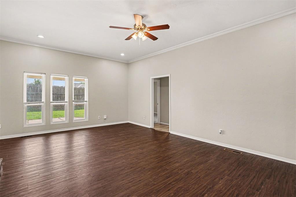 16721 Sumac Drive Property Photo 3