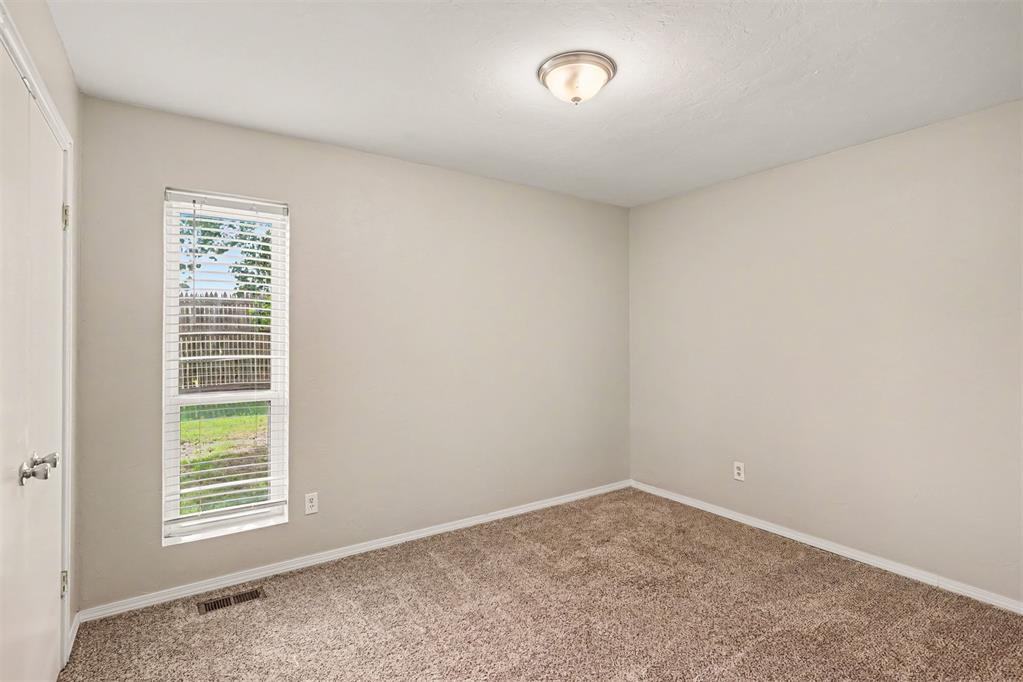 16721 Sumac Drive Property Photo 10