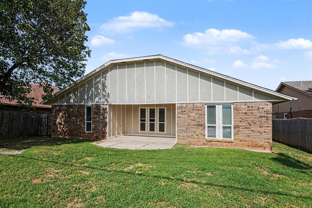 16721 Sumac Drive Property Photo 15