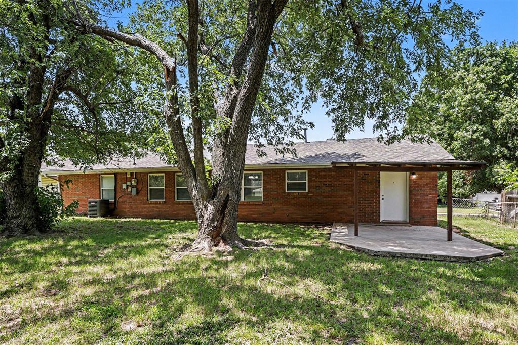 3320 Meadowbrook Drive Property Photo 15