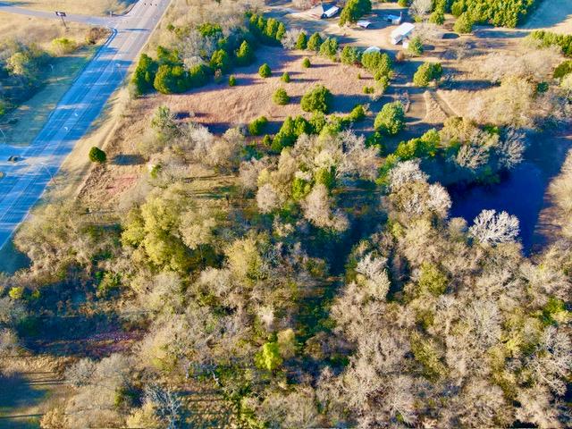 1201 N Main Highway Property Photo 8
