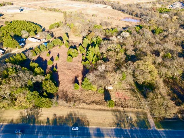 1201 N Main Highway Property Photo 11
