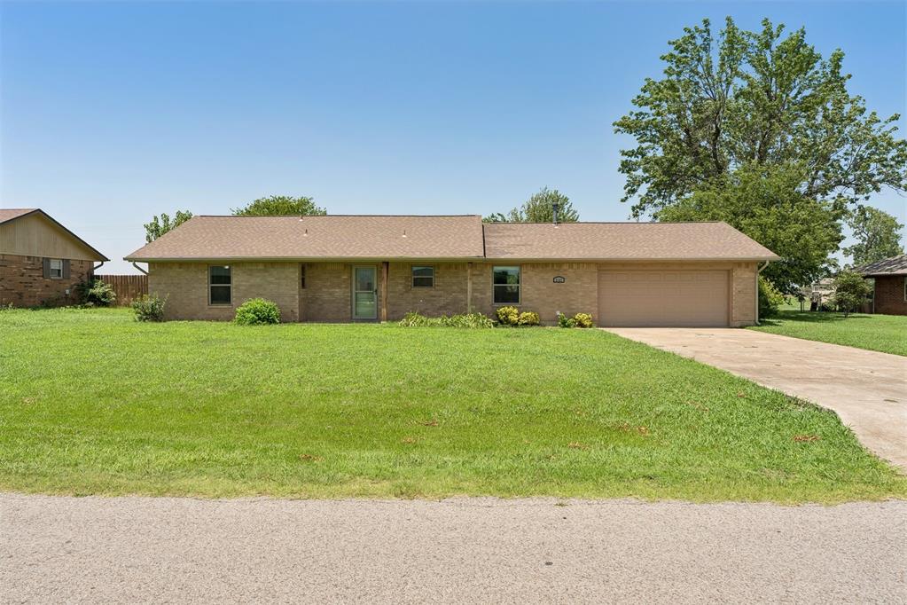 2127 Ne Van Buren Avenue Property Photo 2
