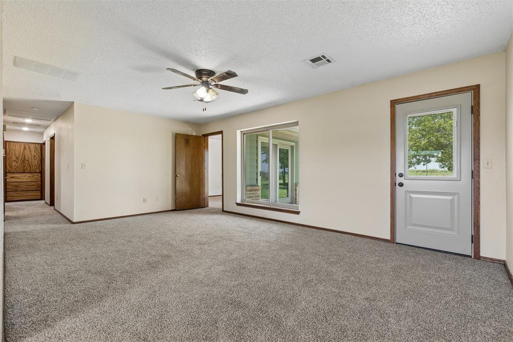 2127 Ne Van Buren Avenue Property Photo 11