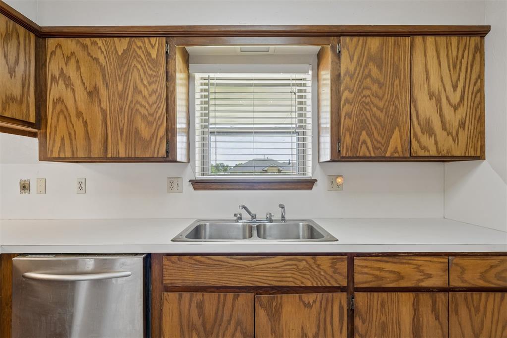 2127 Ne Van Buren Avenue Property Photo 18