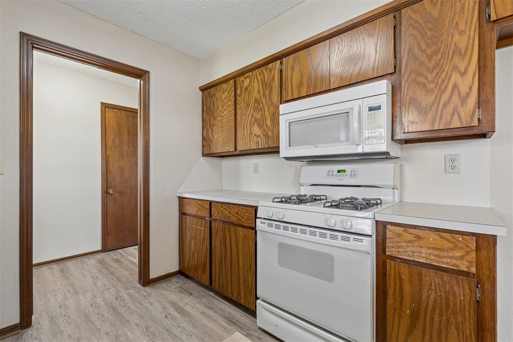 2127 Ne Van Buren Avenue Property Photo 21