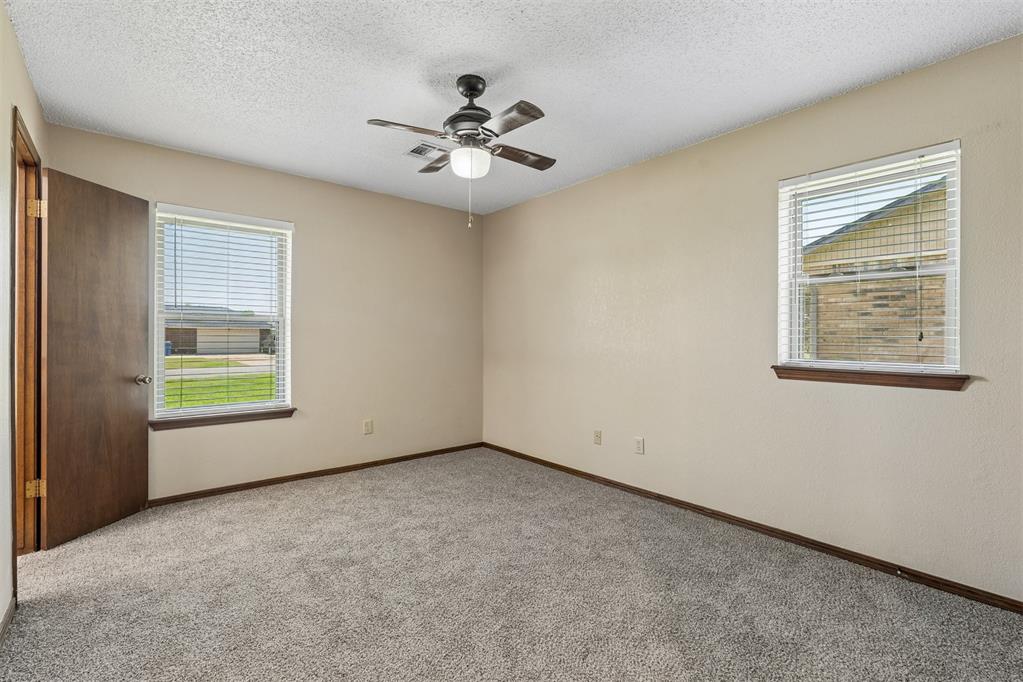 2127 Ne Van Buren Avenue Property Photo 22
