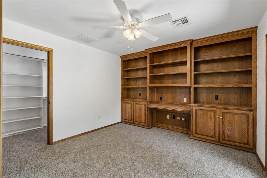 2127 Ne Van Buren Avenue Property Photo 28