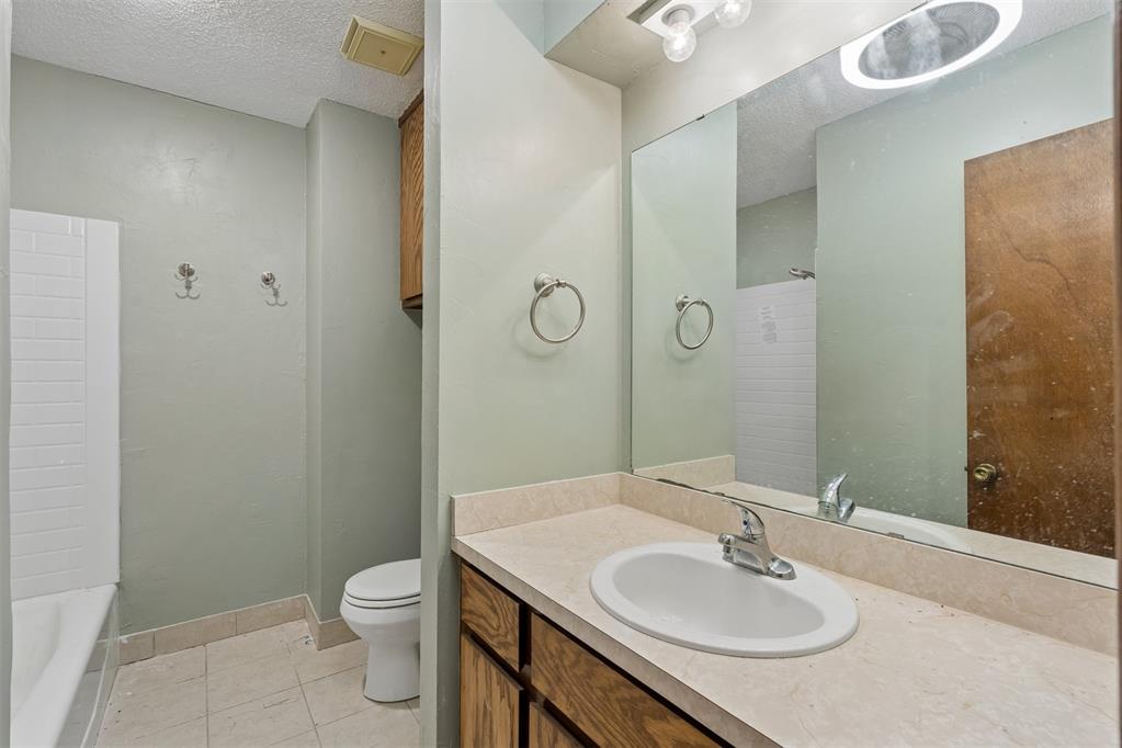 2127 Ne Van Buren Avenue Property Photo 36