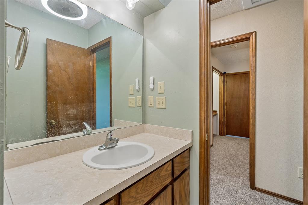2127 Ne Van Buren Avenue Property Photo 38