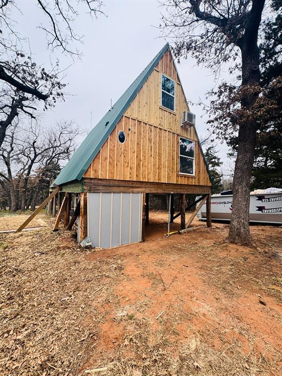 5201 Crystal Lake Drive Property Photo 2