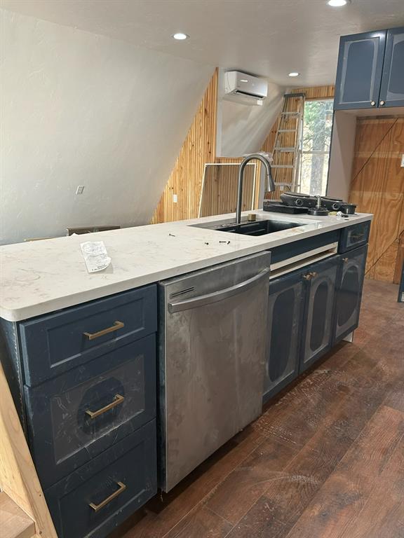 5201 Crystal Lake Drive Property Photo 11