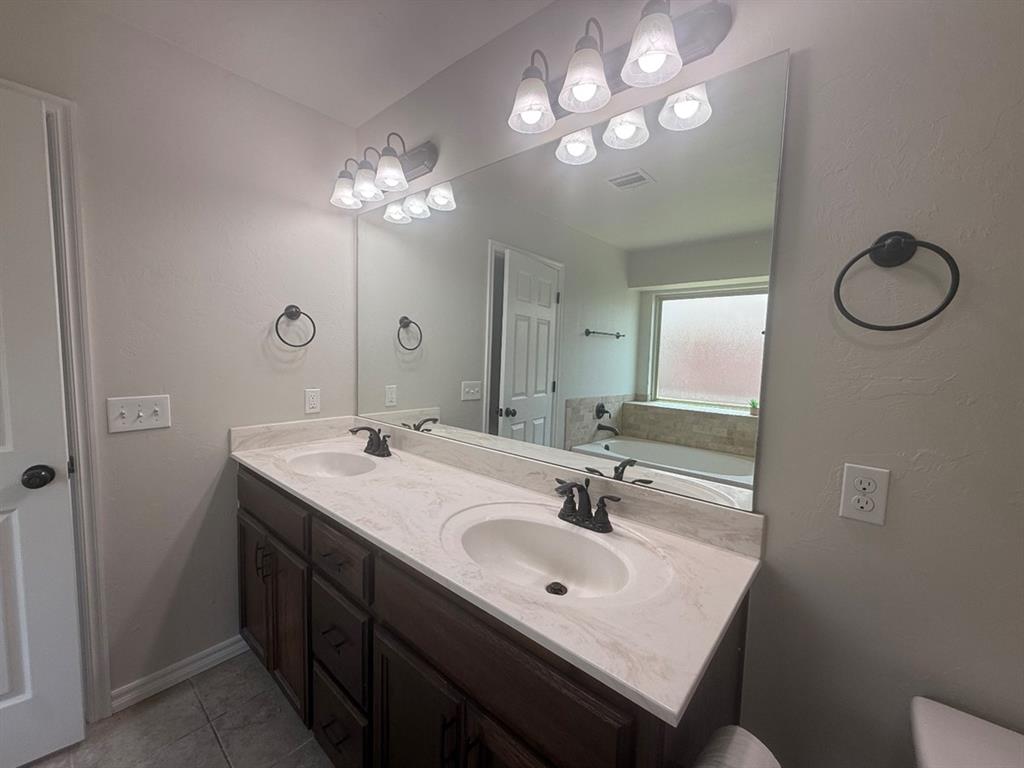 11309 Nw 99th Street Property Photo 21