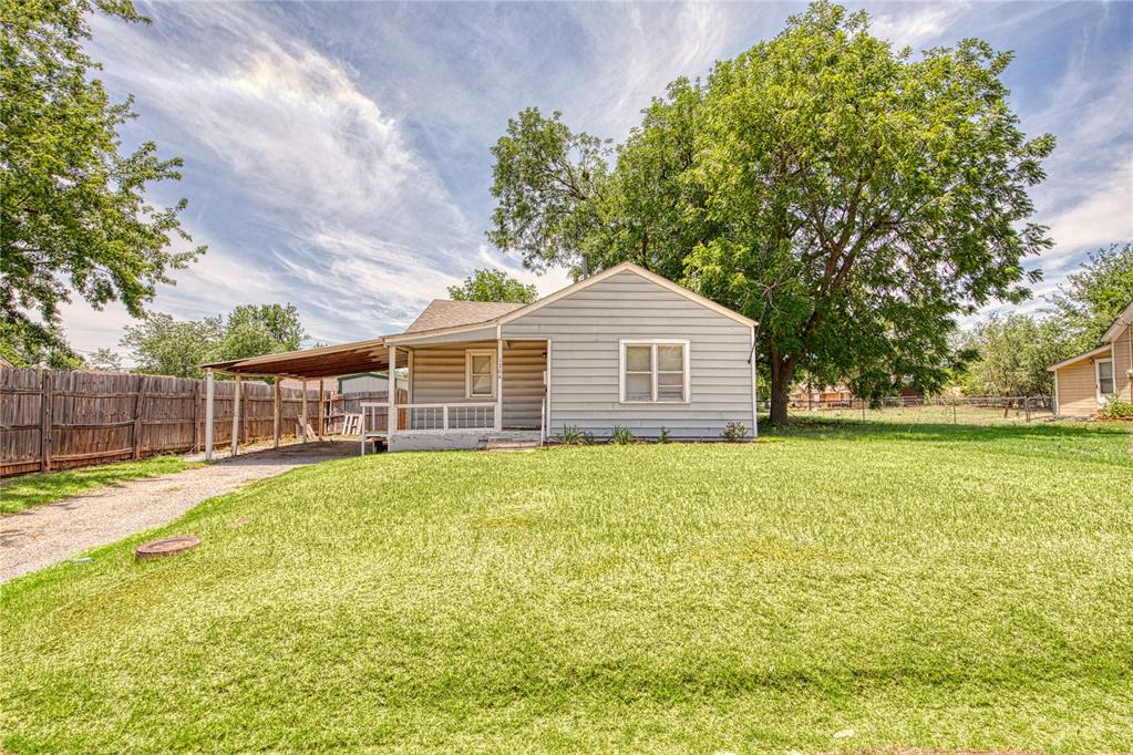 1204 W B Avenue Property Photo 1