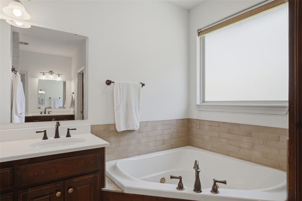 8321 Venezia Lane Property Photo 21