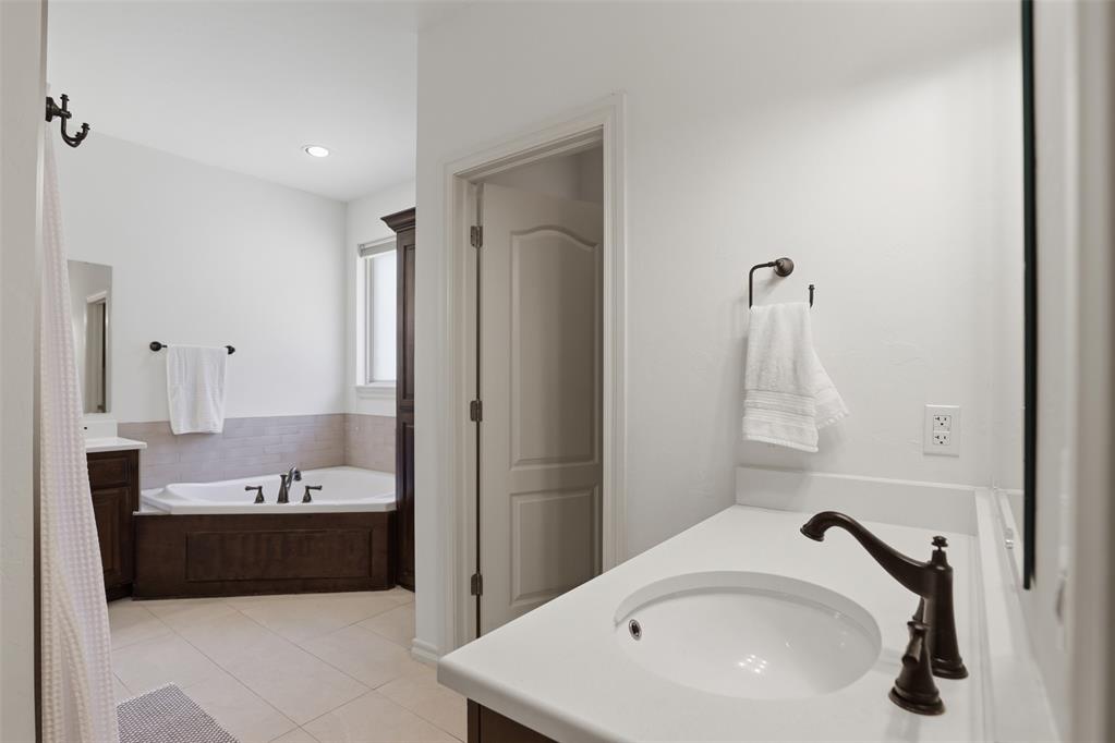 8321 Venezia Lane Property Photo 23