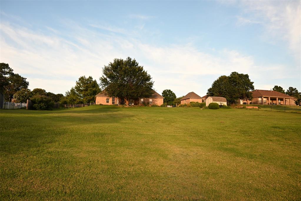 2077 Clearwater Drive Property Photo 7