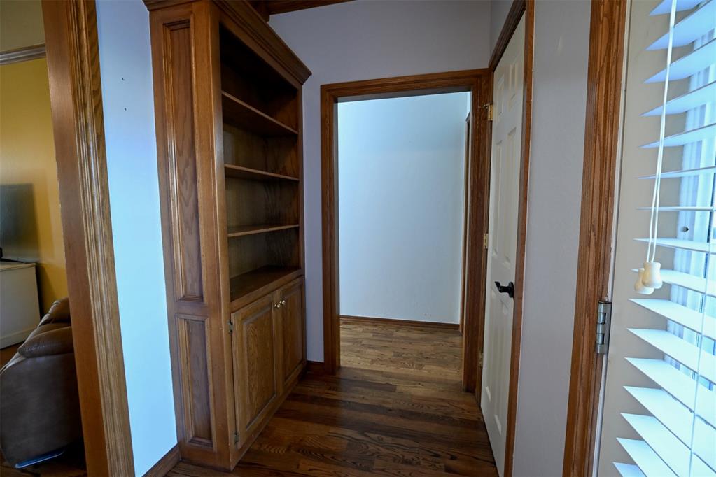 2077 Clearwater Drive Property Photo 15