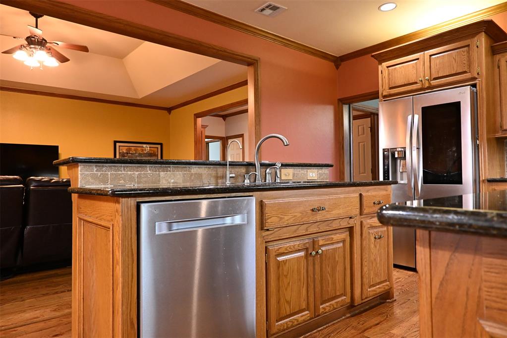 2077 Clearwater Drive Property Photo 20