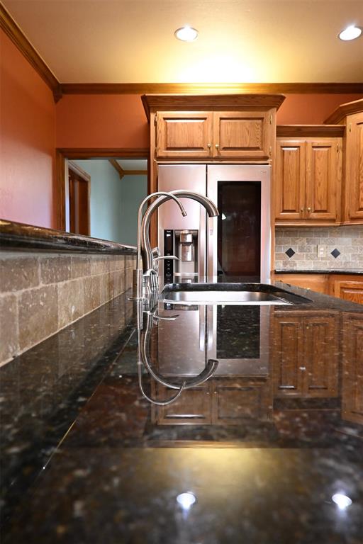 2077 Clearwater Drive Property Photo 21
