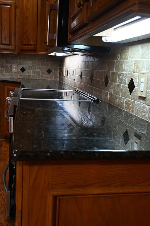 2077 Clearwater Drive Property Photo 23