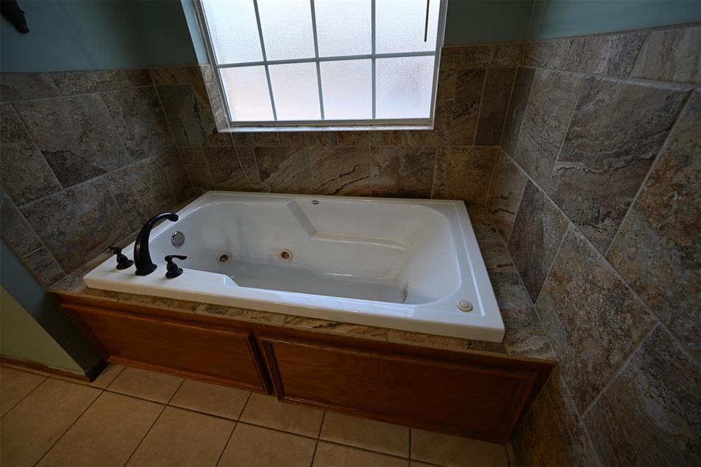 2077 Clearwater Drive Property Photo 42