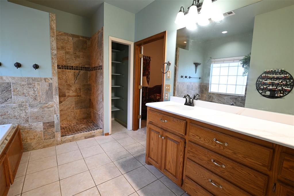 2077 Clearwater Drive Property Photo 45