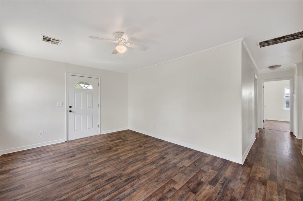 204 E Fairchild Drive Property Photo 3
