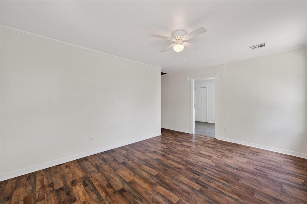 204 E Fairchild Drive Property Photo 4