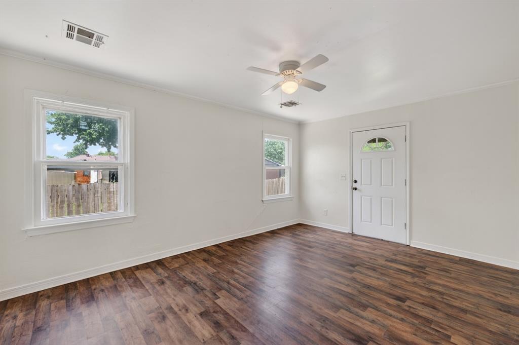204 E Fairchild Drive Property Photo 5