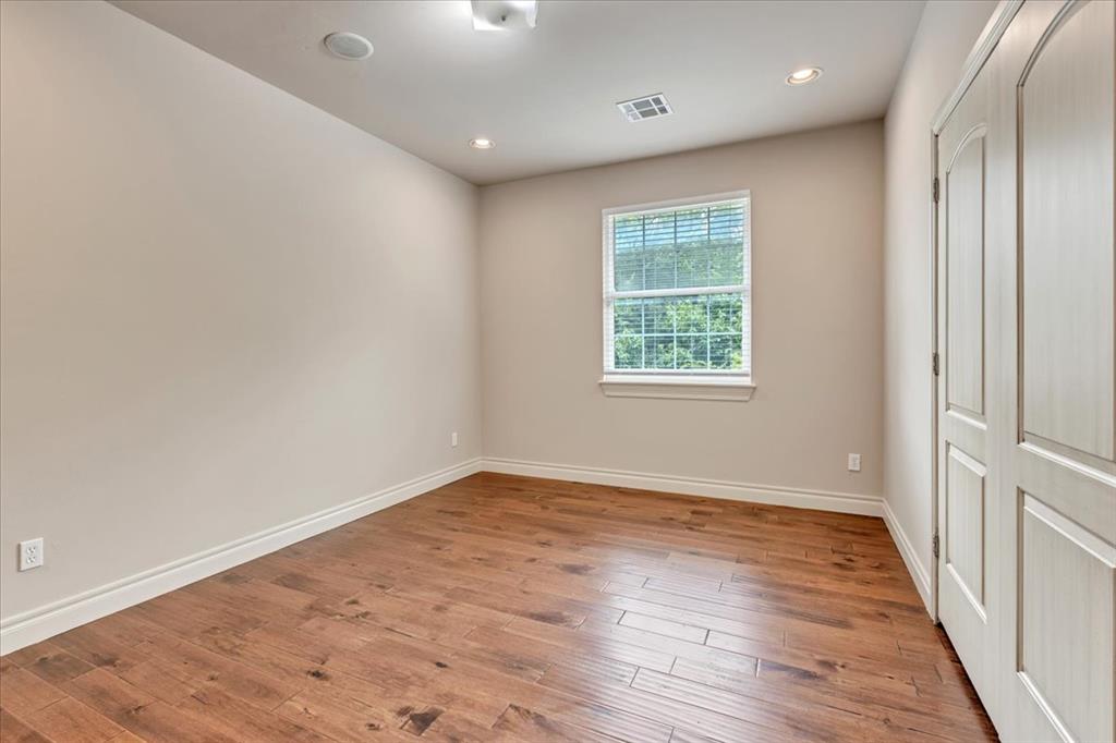 14000 Edmond Lake Drive Property Photo 26