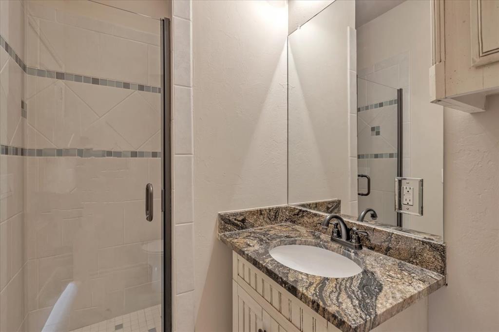 14000 Edmond Lake Drive Property Photo 34