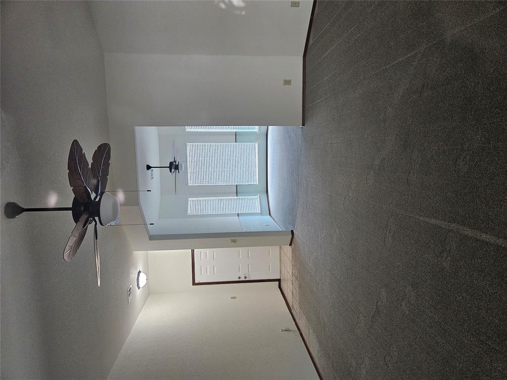 117 Meadows Lane Property Photo 3