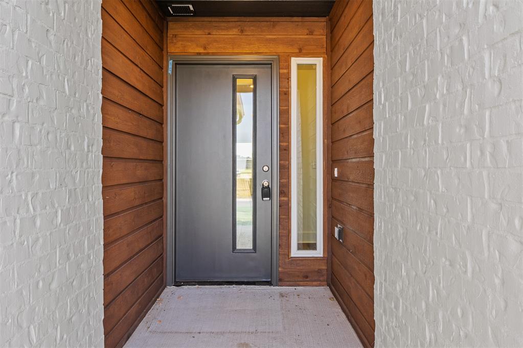 16212 Wolf Creek Way Property Photo 7