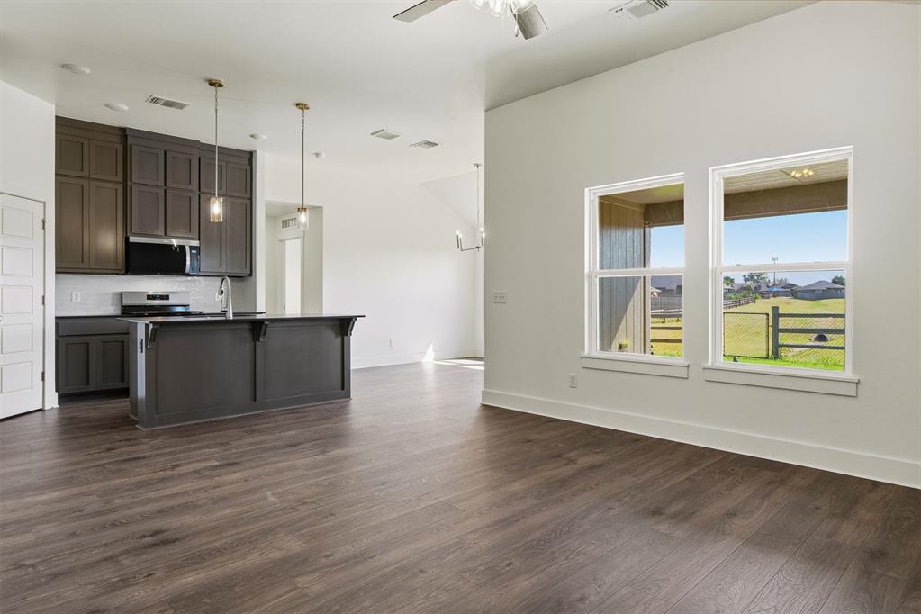 16212 Wolf Creek Way Property Photo 12