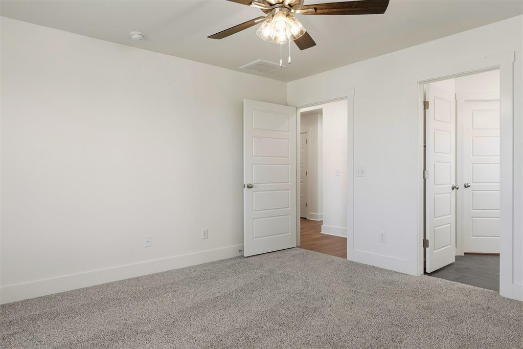 16212 Wolf Creek Way Property Photo 23