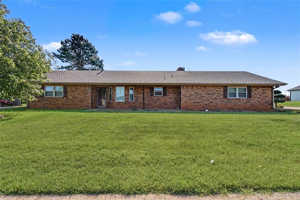 123 W Quail Drive Property Photo 2