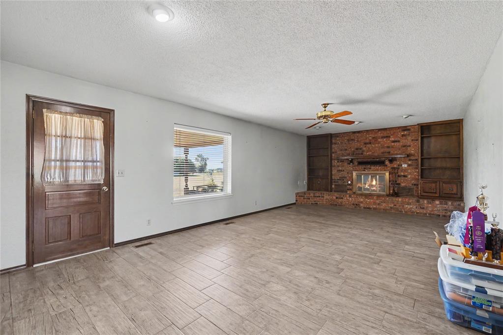 123 W Quail Drive Property Photo 8