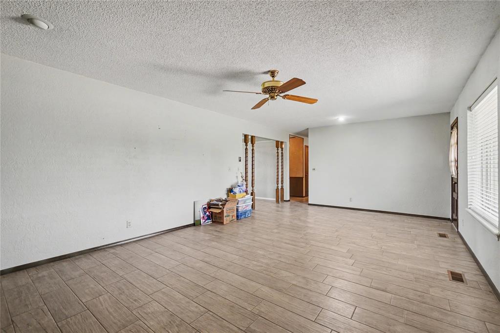 123 W Quail Drive Property Photo 11