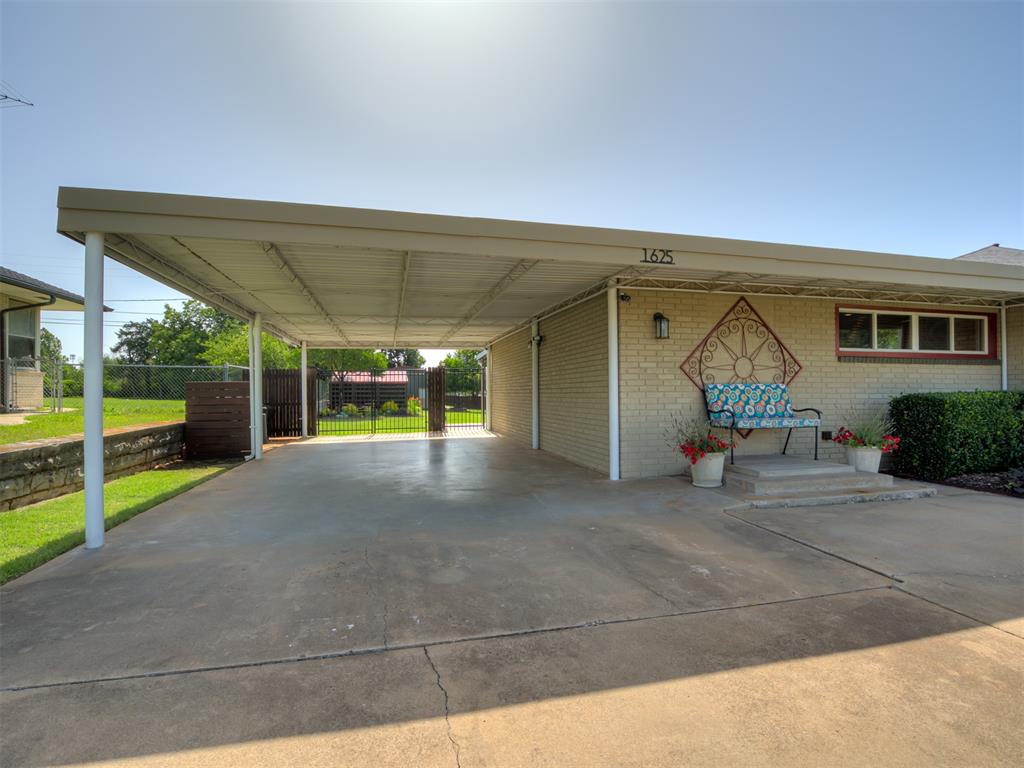 1625 N Union Avenue Property Photo 5