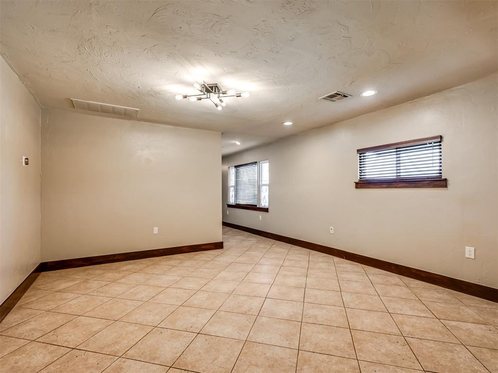 1625 N Union Avenue Property Photo 7