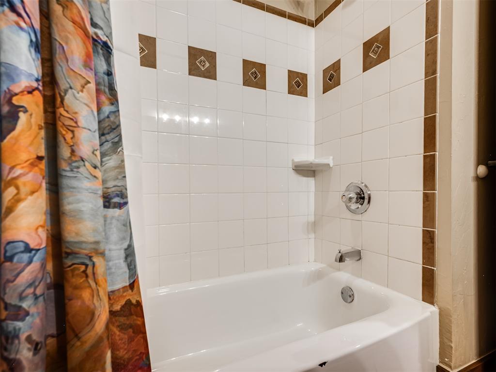 1625 N Union Avenue Property Photo 24